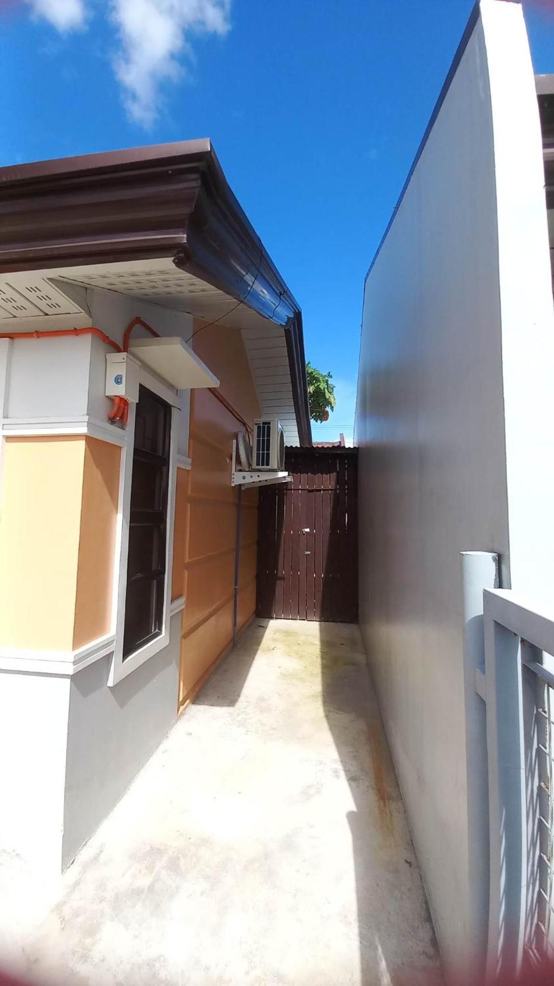2 Bedroom House At Deca Homes Talomo Davao Stadt Exterior foto